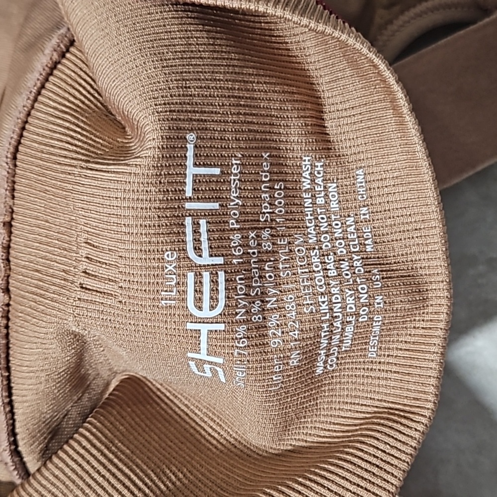 Shefit sport bra